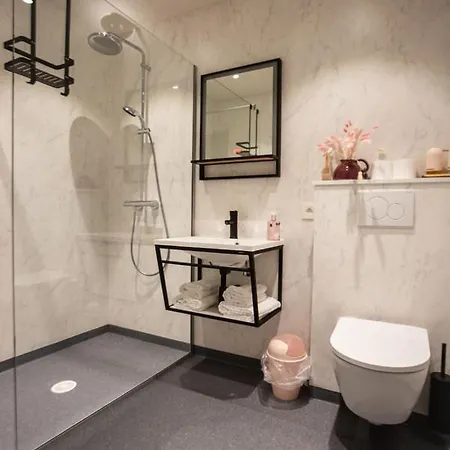 - Elementum Hotel
